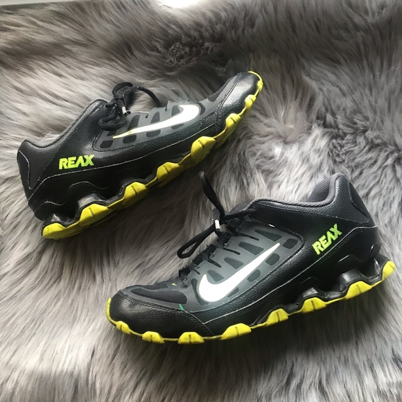 nike reax black and green